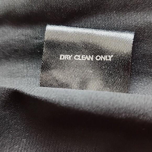 Josie Natori Textured Black Skirt 4 EUC - Picture 5 of 6